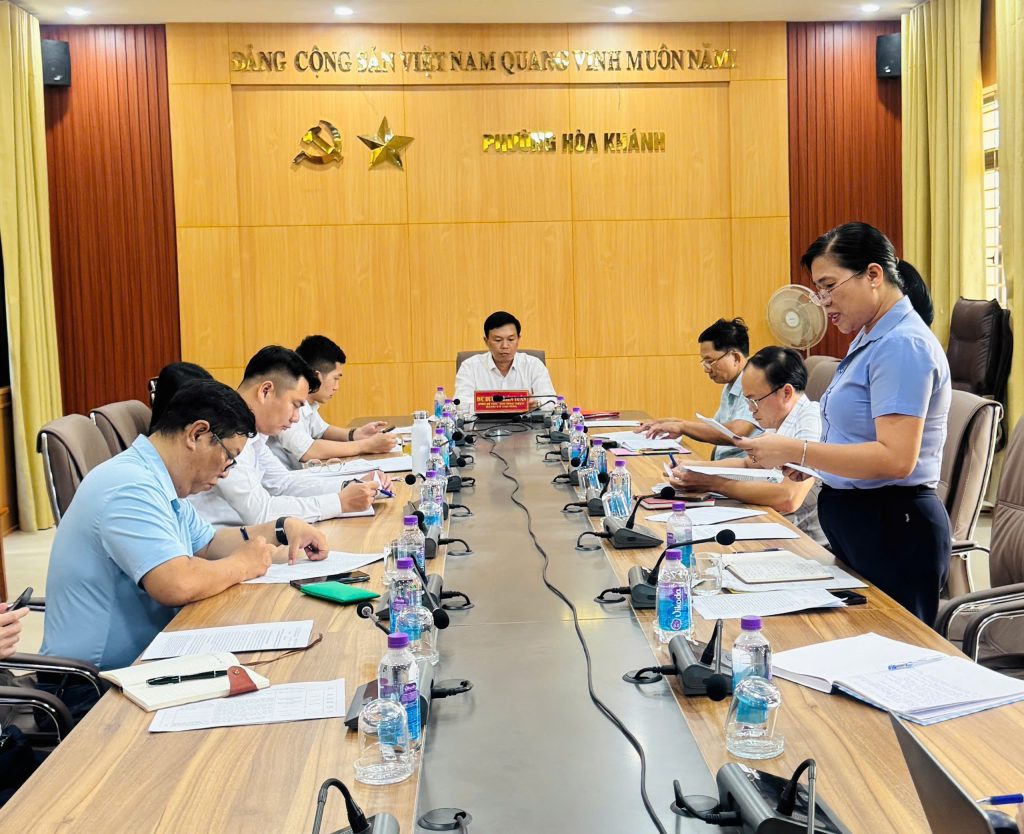 Đẩy mạnh công tác xây dựng Đảng, nâng cao hiệu quả hoạt động của Mặt trận và các tổ chức chính trị – xã hội