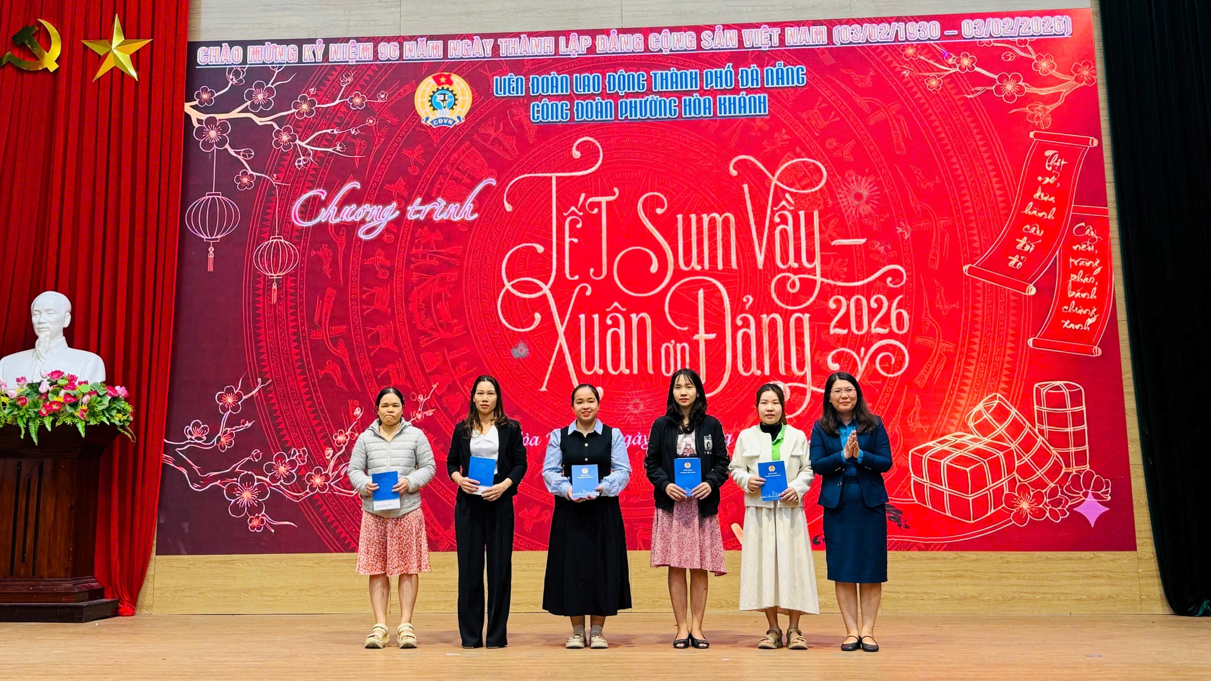 CÔNG ĐOÀN PHƯỜNG HÒA KHÁNH: TRIỂN KHAI GÓI HỖ TRỢ XẤP XỈ 700 TRIỆU ĐỒNG TỪ NGUỒN TÀI CHÍNH DO LIÊN ĐOÀN LAO ĐỘNG THÀNH PHỐ PHÂN BỔ