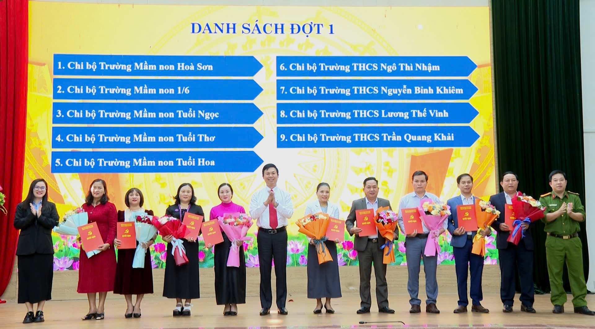 Đảng ủy phường Hòa Khánh Công bố Quyết định thành lập 18 Chi bộ cơ sở