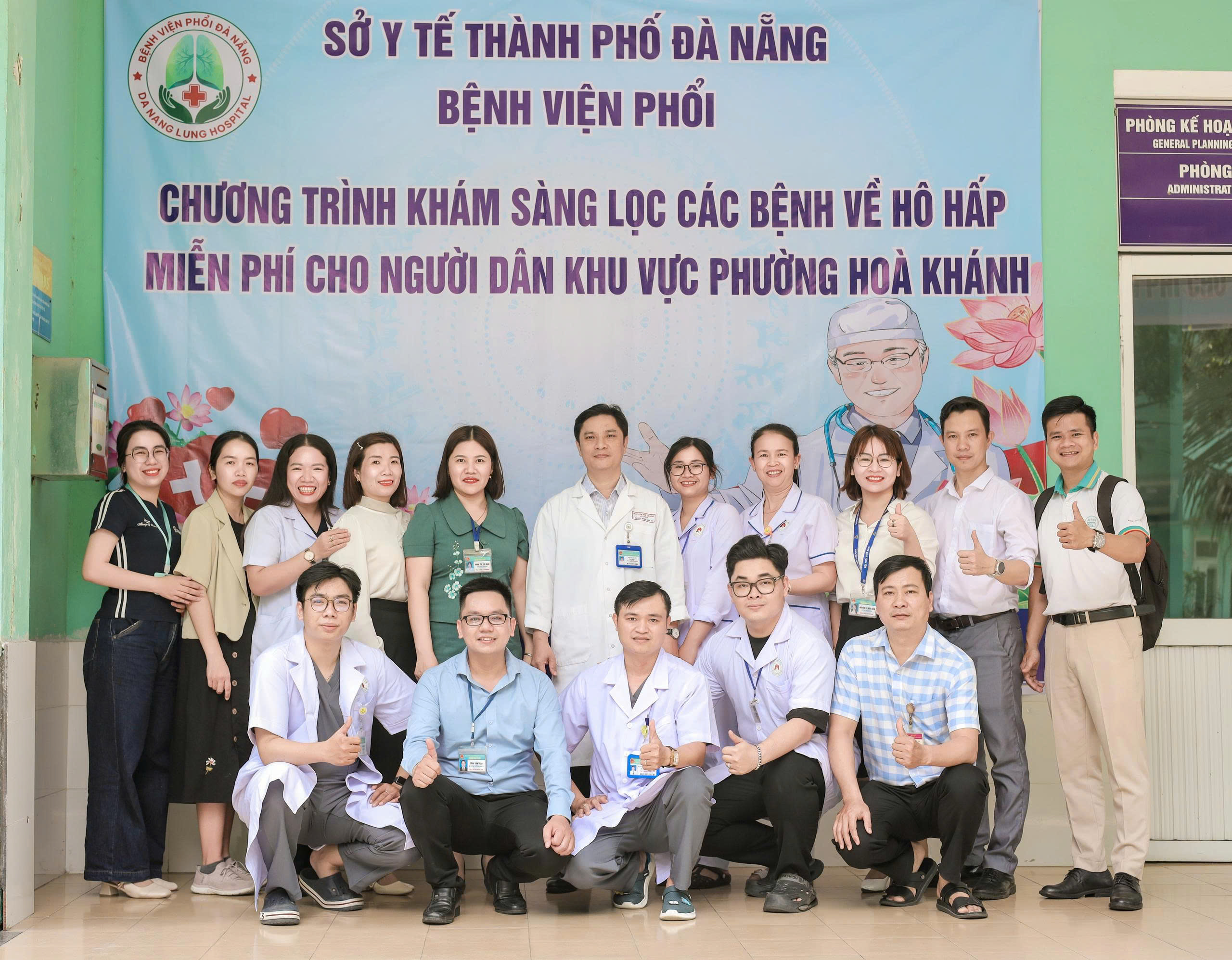 Khám tầm soát bệnh lý về phổi cho 231 người: Hoạt động mở màn hành trình phối hợp chăm sóc sức khỏe cộng đồng tại Hòa Khánh